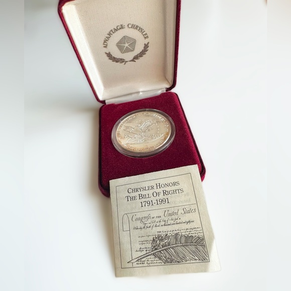 Advantage Chrysler Bill of Rights Silver Coin - Limited Edition 1991 - Picture 4 of 5